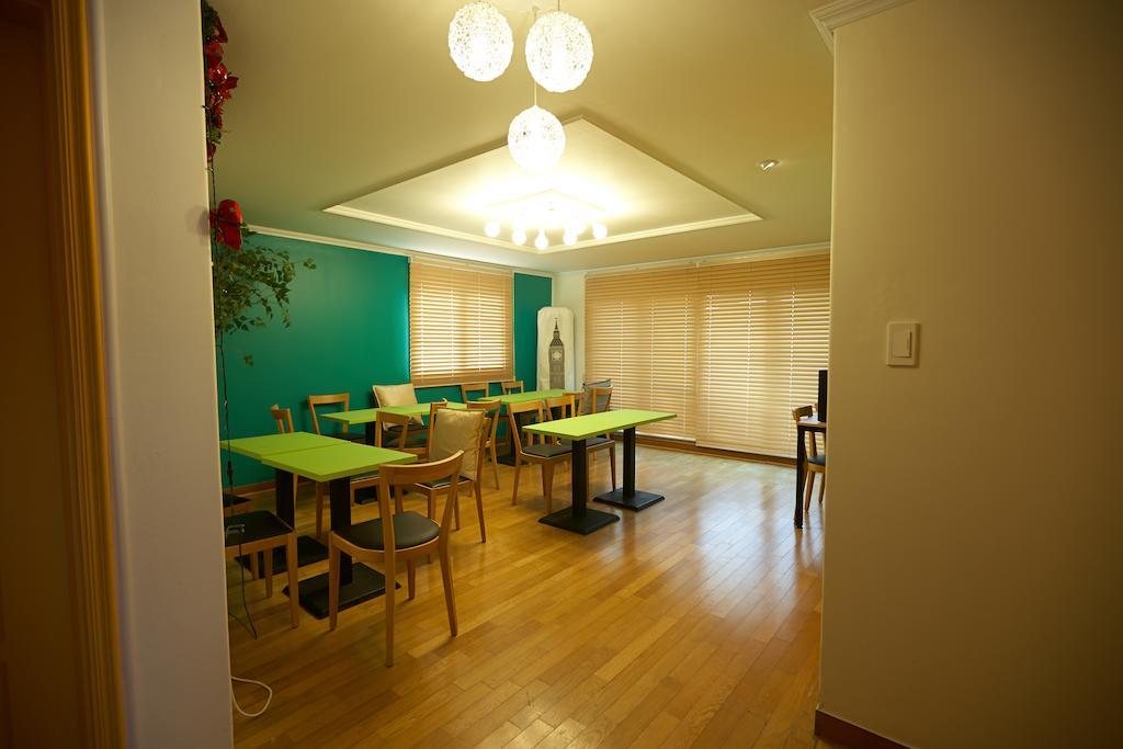 Moon Hostel Seul Esterno foto