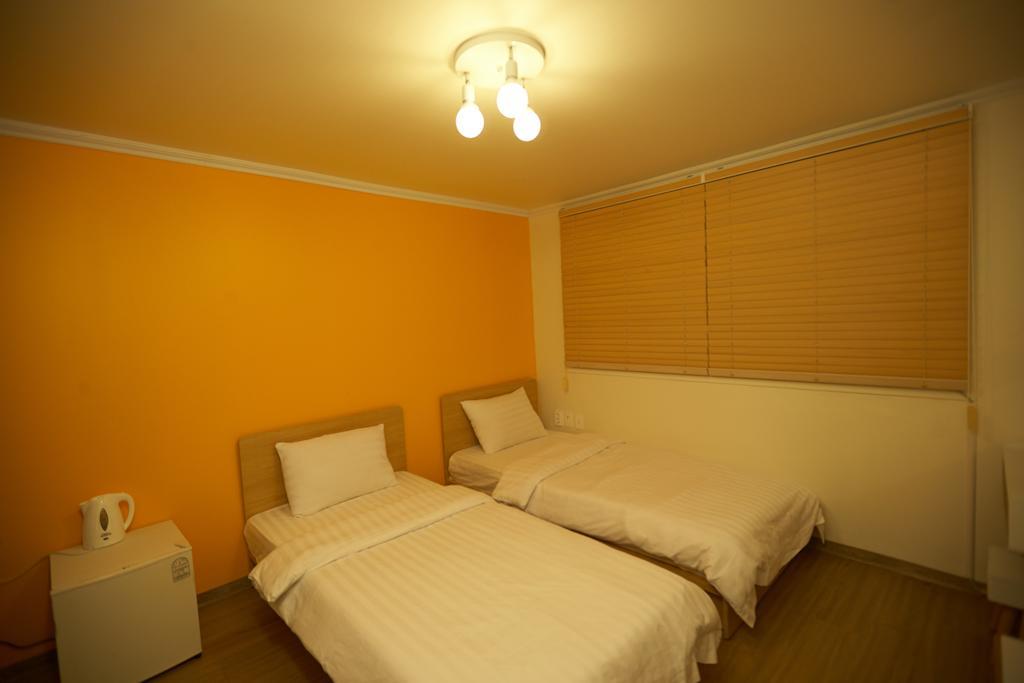 Moon Hostel Seul Esterno foto