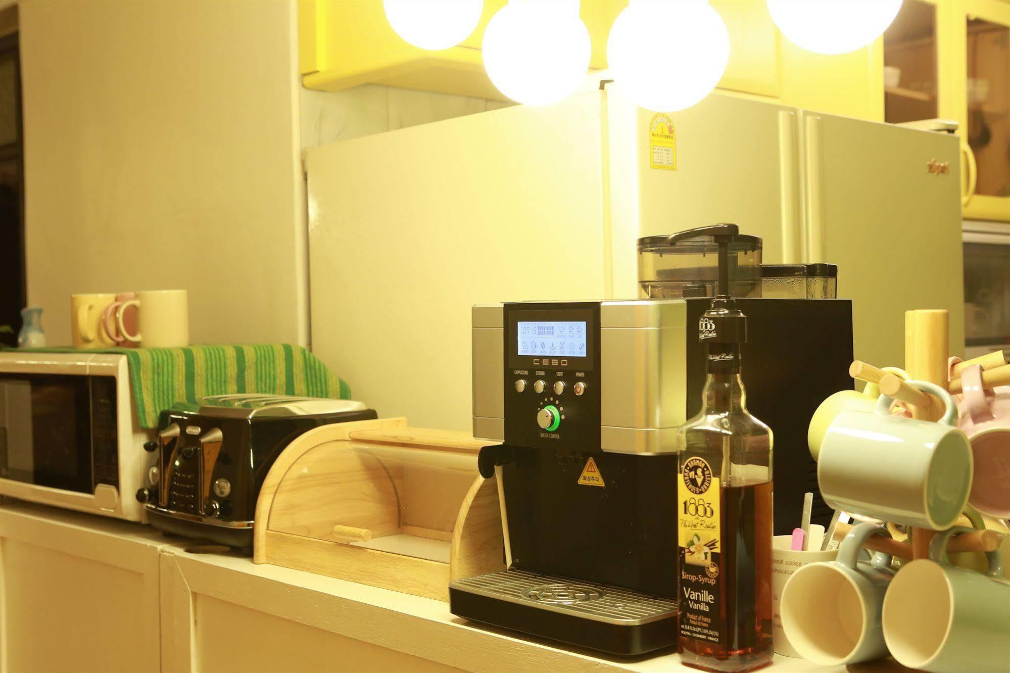 Moon Hostel Seul Esterno foto