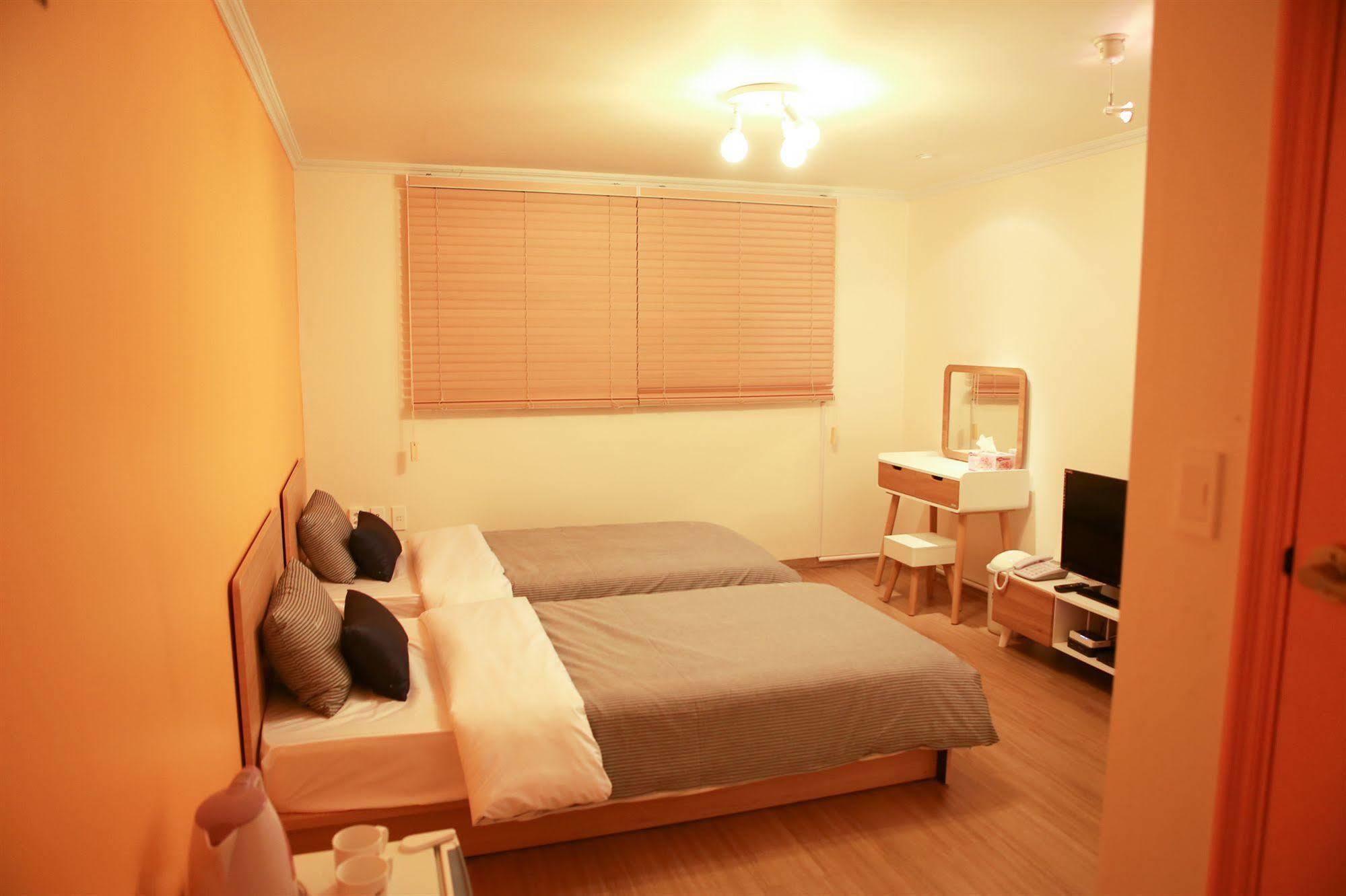 Moon Hostel Seul Esterno foto